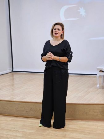 Elvina Əhmədova: Bu gün Yeni Azərbaycan Partiyasının (YAP) yaradılmasından 31 il ötür