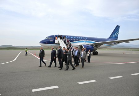 7-ci ADA Siyasi Forumunun iştirakçıları Füzuli Beynəlxalq Hava Limanına gəliblər