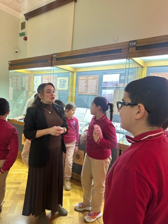 Milli Azərbaycan Tarixi Muzeyində Ümummilli lider Heydər Əliyevin anım günü ilə əlaqədar “Sən elə bir zirvəsən ki,…” adlı tədbir keçirilib