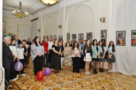 Milli Azərbaycan Tarixi Muzeyində 1 iyun Uşaqların Beynəlxalq Müdafiəsi gününə həsr olunmuş “Tarixin uşaq izləri” adlı sərgi keçirildi Milli Azərbaycan Tarixi Muzeyində 1 iyun Uşaqların Beynəlxalq Müdafiəsi gününə həsr olunmuş “Tarixin uşaq izləri” adlı sərgi keçirildi