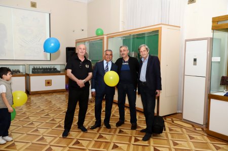 Milli Azərbaycan Tarixi Muzeyində 1 iyun Uşaqların Beynəlxalq Müdafiəsi gününə həsr olunmuş “Tarixin uşaq izləri” adlı sərgi keçirildi Milli Azərbaycan Tarixi Muzeyində 1 iyun Uşaqların Beynəlxalq Müdafiəsi gününə həsr olunmuş “Tarixin uşaq izləri” adlı sərgi keçirildi