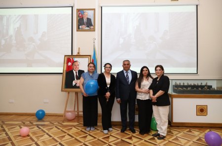Milli Azərbaycan Tarixi Muzeyində 1 iyun Uşaqların Beynəlxalq Müdafiəsi gününə həsr olunmuş “Tarixin uşaq izləri” adlı sərgi keçirildi Milli Azərbaycan Tarixi Muzeyində 1 iyun Uşaqların Beynəlxalq Müdafiəsi gününə həsr olunmuş “Tarixin uşaq izləri” adlı sərgi keçirildi