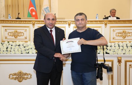 AMEA-da Milli Mətbuat Gününə həsr olunmuş tədbir keçirilib AMEA-da Milli Mətbuat Gününə həsr olunmuş tədbir keçirilib
